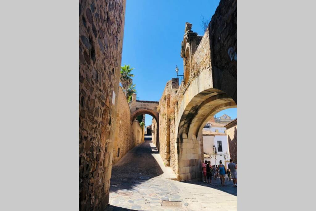 El Escondite De La Muralla Caces Екстериор снимка