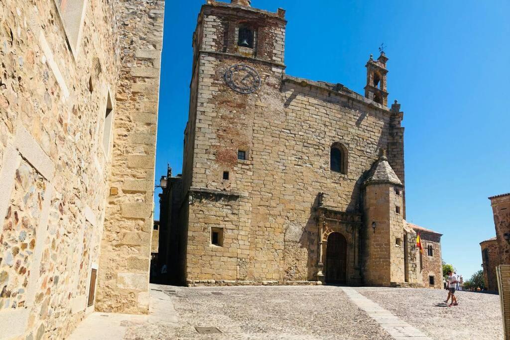 El Escondite De La Muralla Caces Екстериор снимка